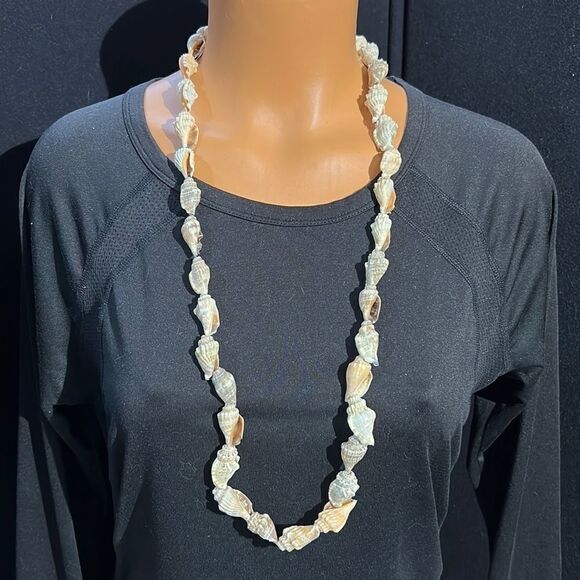 Bundle Sale 3 for $15 | Mini Conch Shell Necklace (2 of 2) - Picture 1 of 10